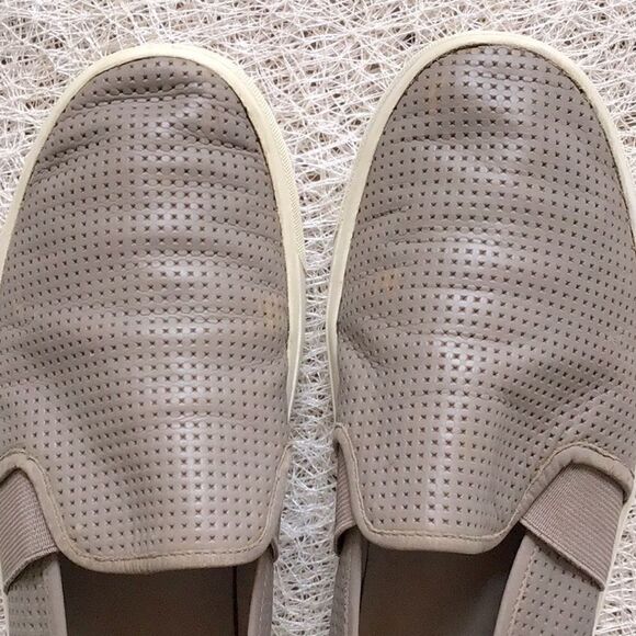 Vince BLAIR Perforated Leather Slip On Sneaker Loafers - Picture 7 of 10